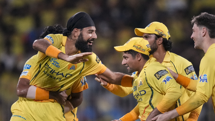 https://salarnews.in/public/uploads/images/newsimages/maannewsimage13042026_165216_CSK vs KKR.png